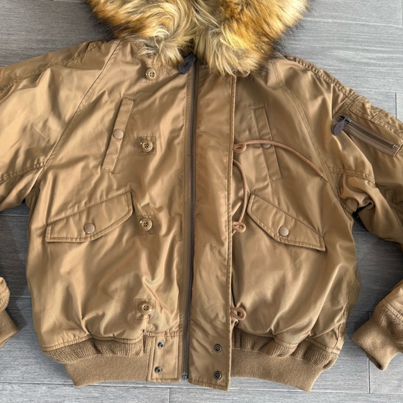 MOUSSY Faux Fur Hooded Bomber Jacket in Tan Size 1 Small Streetwear Warm Outdoor - Picture 15 of 16